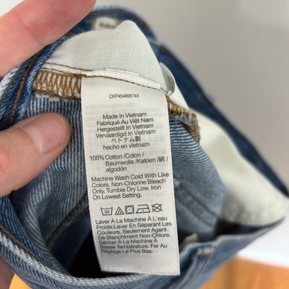 Madewell Relaxed Denim Shorts in Rosemount Wash Destroyed Hem - Size 23 - Picture 6 of 7